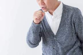誤嚥性肺炎を発症する原因と対策方法は？